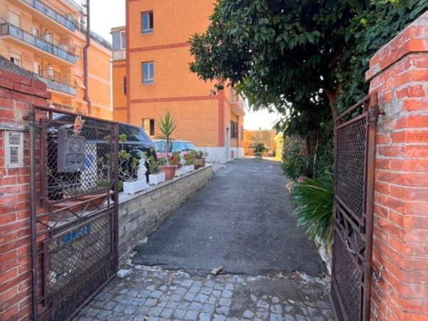 appartamento in vendita a Roma in zona Aurelio