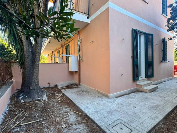 appartamento in vendita a Roma in zona Appio Pignatelli