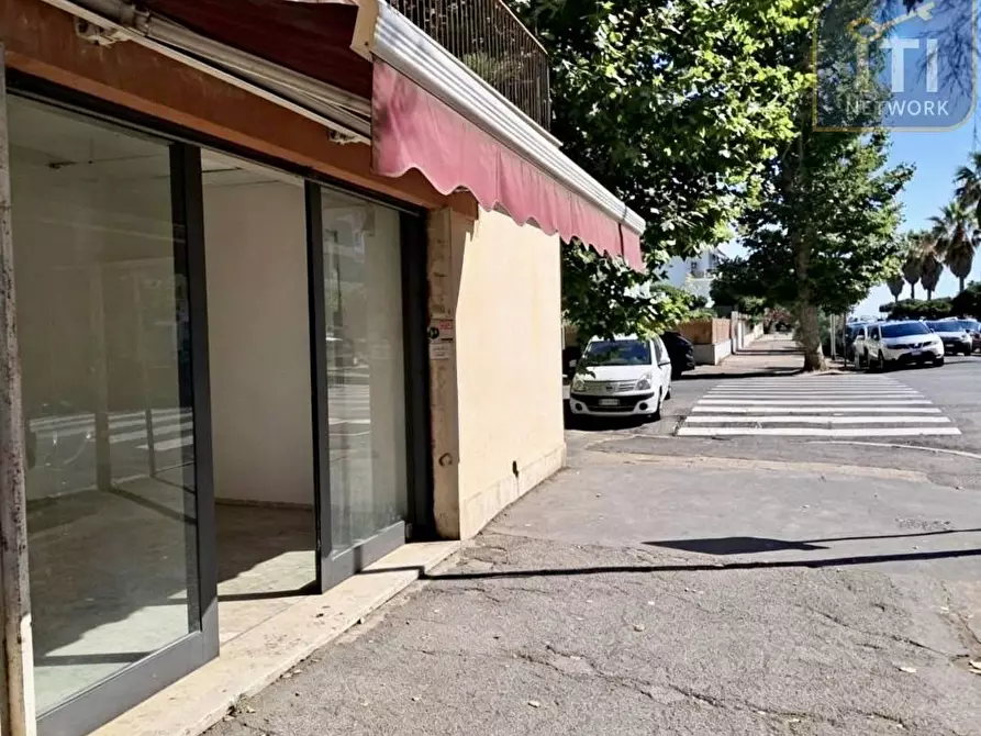 locale commerciale in vendita a Roma in zona Ostia