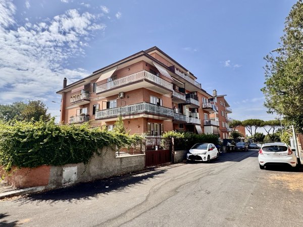 appartamento in vendita a Roma in zona Ottavia