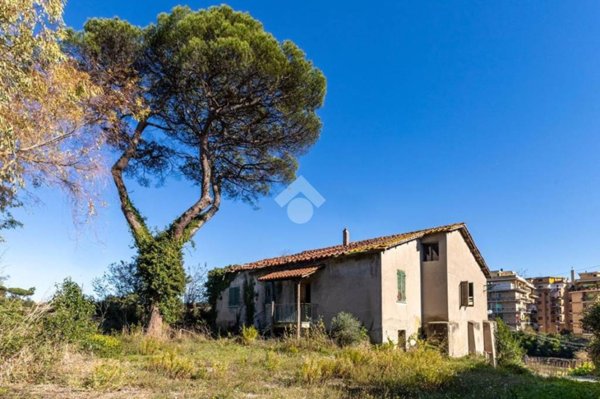 casa indipendente in vendita a Roma