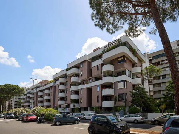 appartamento in vendita a Roma in zona EUR