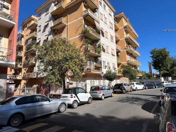 appartamento in vendita a Roma in zona Gianicolense