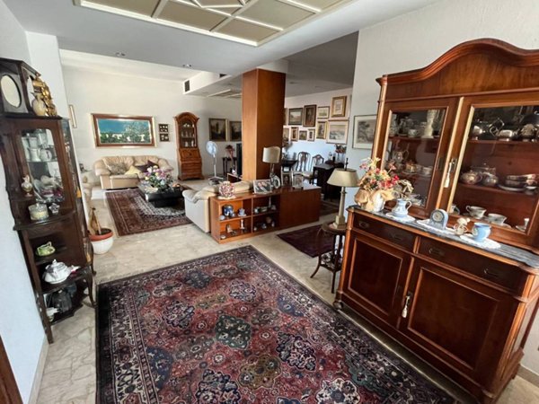 appartamento in vendita a Roma in zona Appio Latino