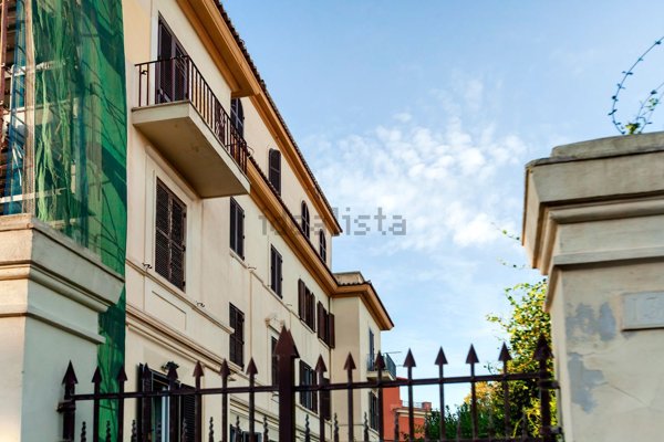 appartamento in vendita a Roma in zona Ostia