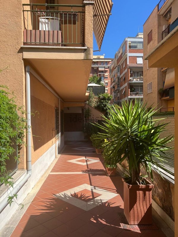 appartamento in vendita a Roma in zona Portuense