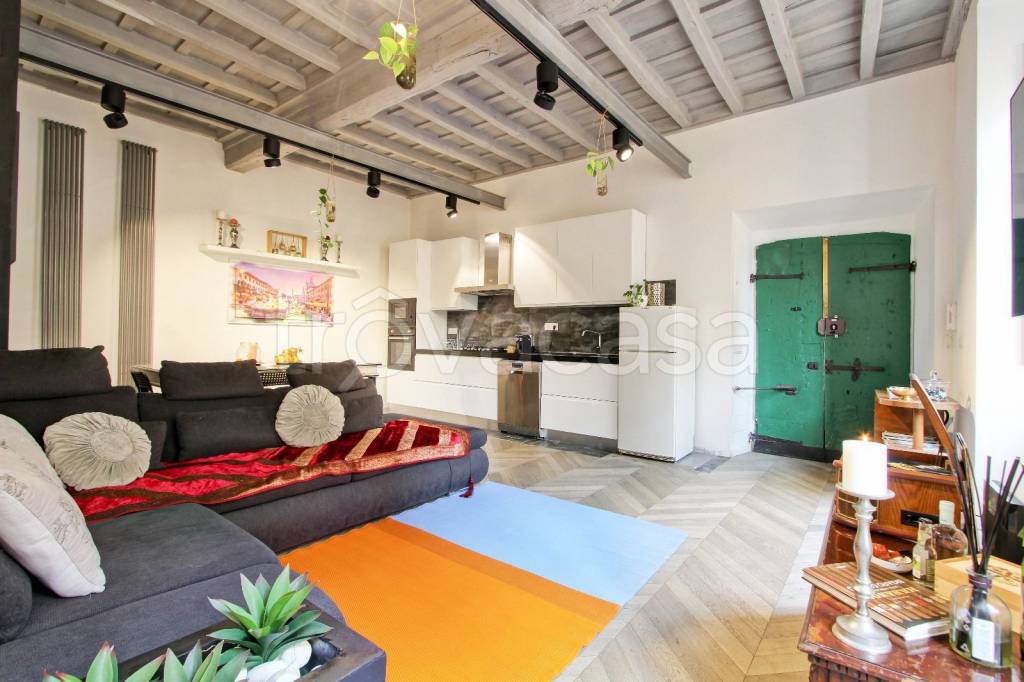 appartamento in vendita a Roma in zona Trastevere