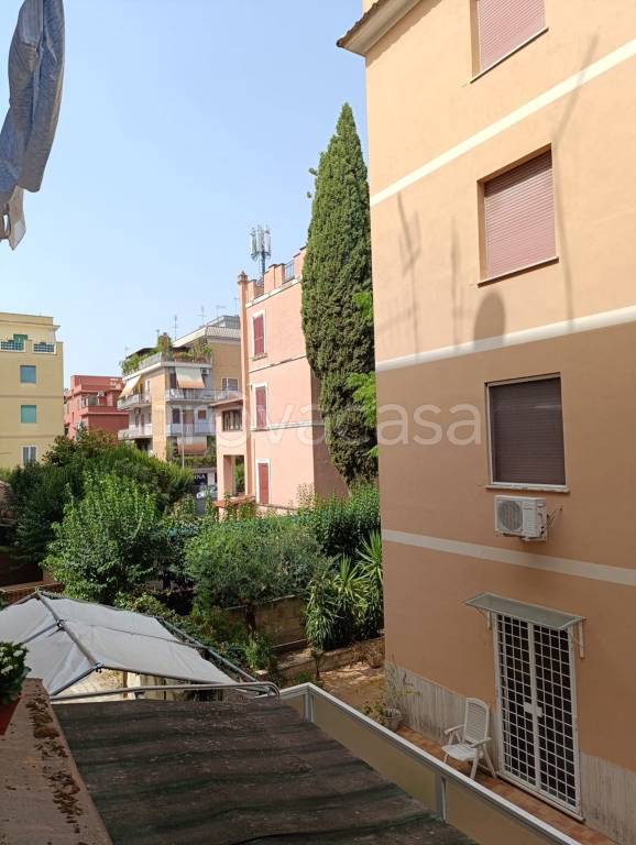 appartamento in vendita a Roma in zona La Pisana