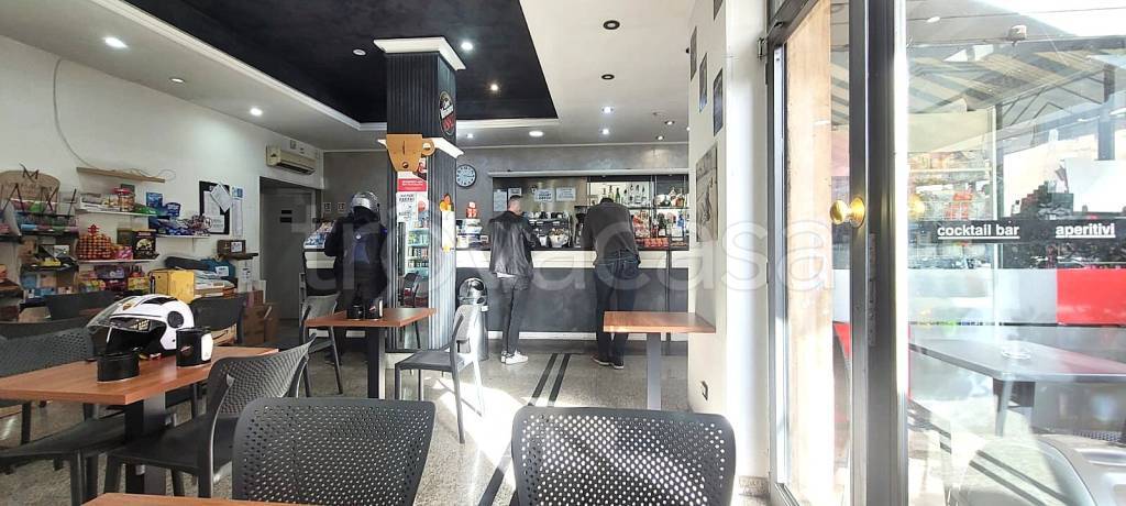 negozio in vendita a Roma in zona Prenestino-Centocelle