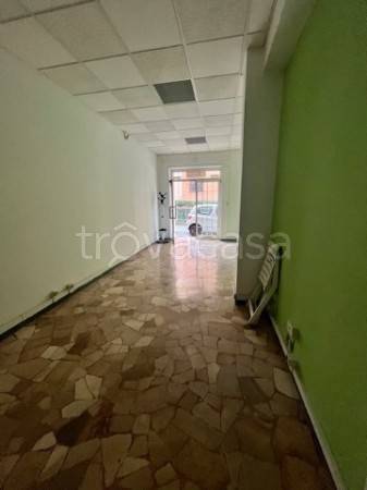 negozio in vendita a Roma in zona Tomba di Nerone