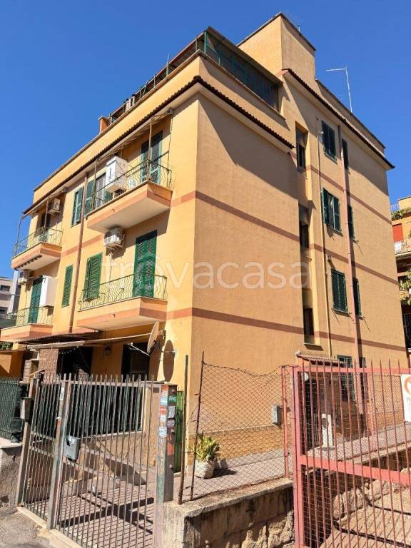 appartamento in vendita a Roma in zona Torrevecchia