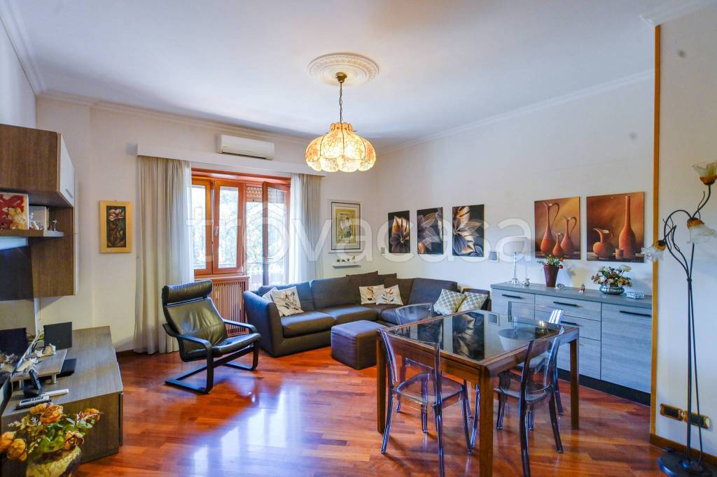 appartamento in vendita a Roma in zona Appio Claudio