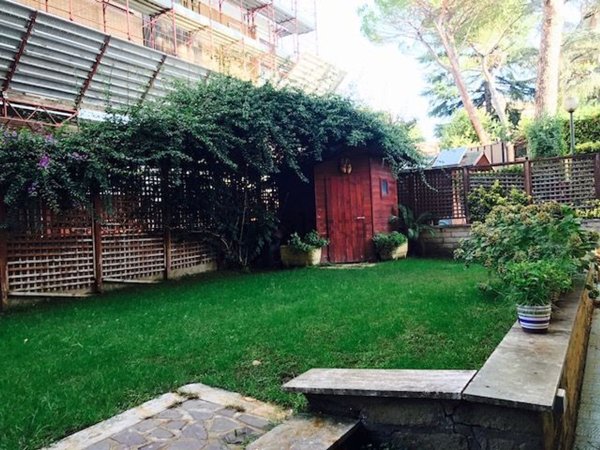 appartamento in vendita a Roma in zona Gianicolense