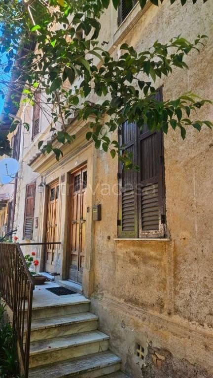 casa indipendente in vendita a Roma in zona Ostiense