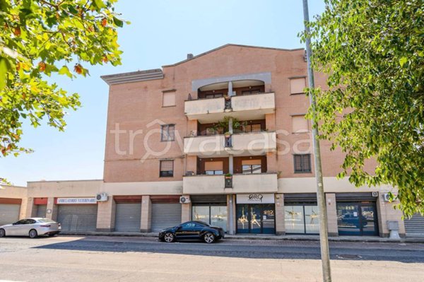 appartamento in vendita a Roma in zona Castelverde
