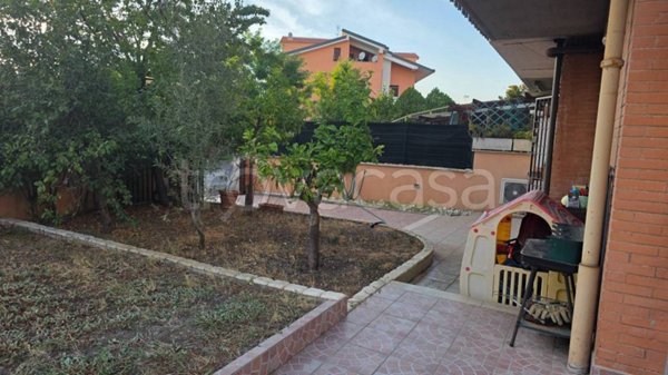 appartamento in vendita a Roma in zona Romanina
