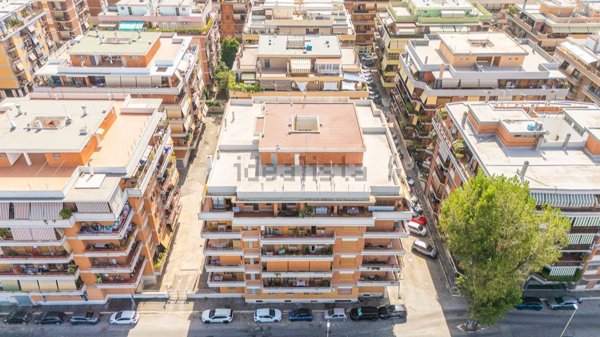 appartamento in vendita a Roma in zona Ostia