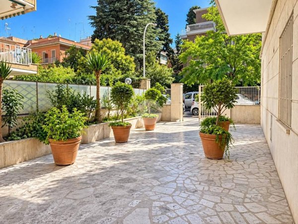 appartamento in vendita a Roma in zona Gianicolense