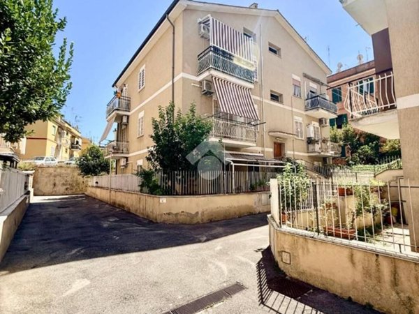 appartamento in vendita a Roma in zona Ponte Mammolo