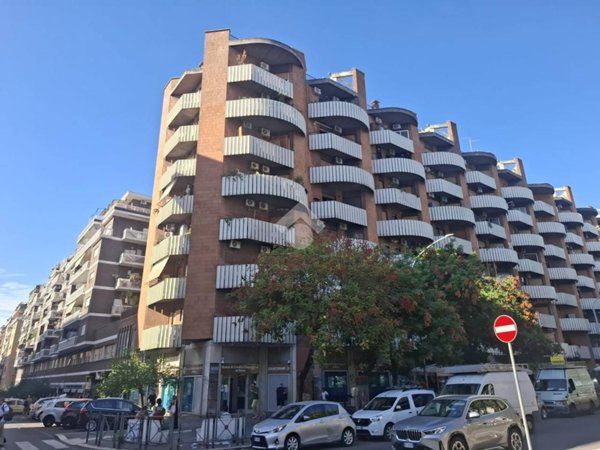 appartamento in vendita a Roma in zona Ostiense