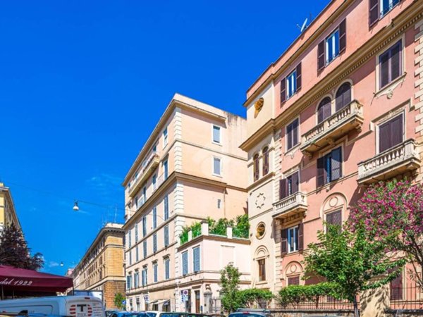appartamento in vendita a Roma in zona Rione Prati
