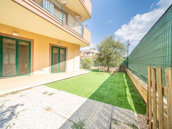 appartamento in vendita a Roma in zona Castelverde