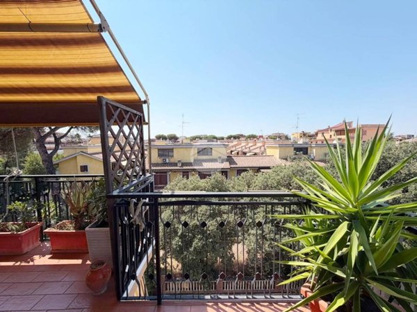 appartamento in vendita a Roma in zona Torre Maura