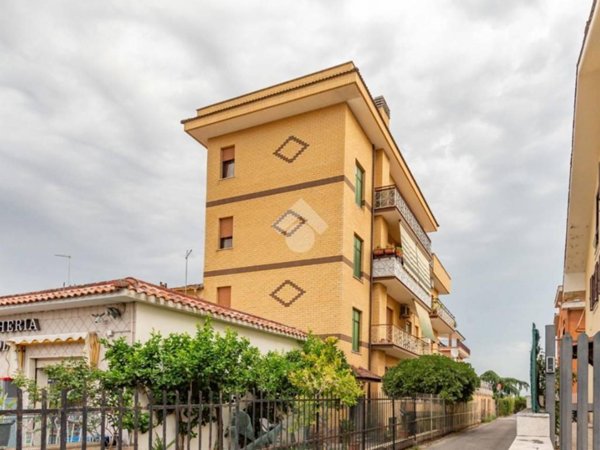 appartamento in vendita a Roma in zona Borghesiana