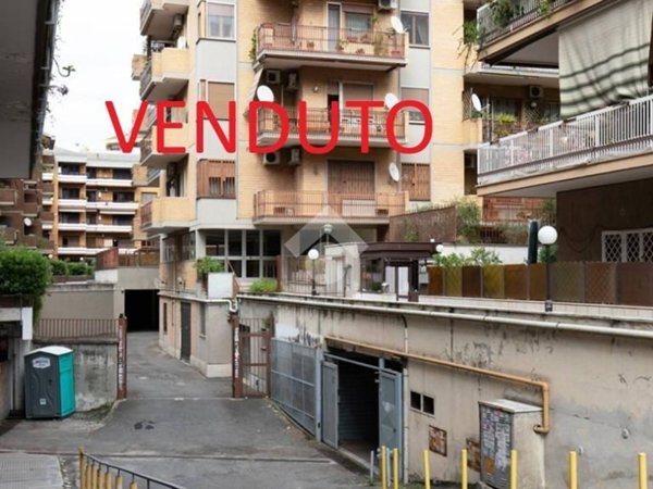 appartamento in vendita a Roma in zona Appio Latino