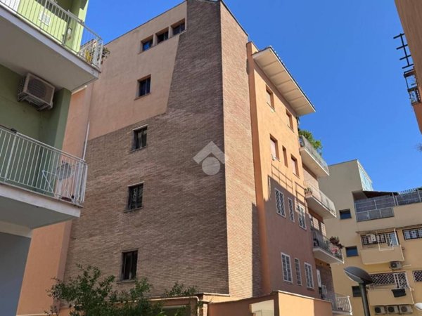 appartamento in vendita a Roma in zona Gianicolense