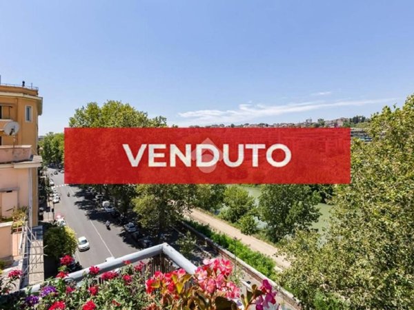 appartamento in vendita a Roma in zona Testaccio