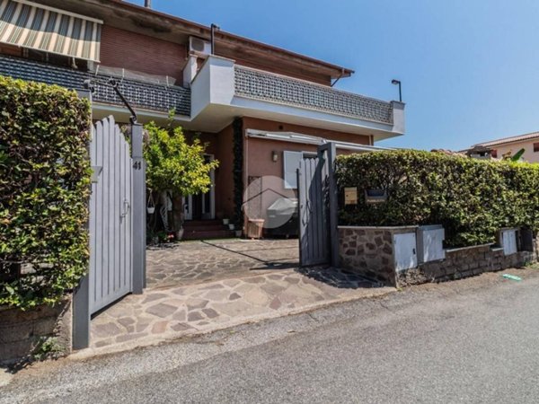 casa indipendente in vendita a Roma in zona Cesano