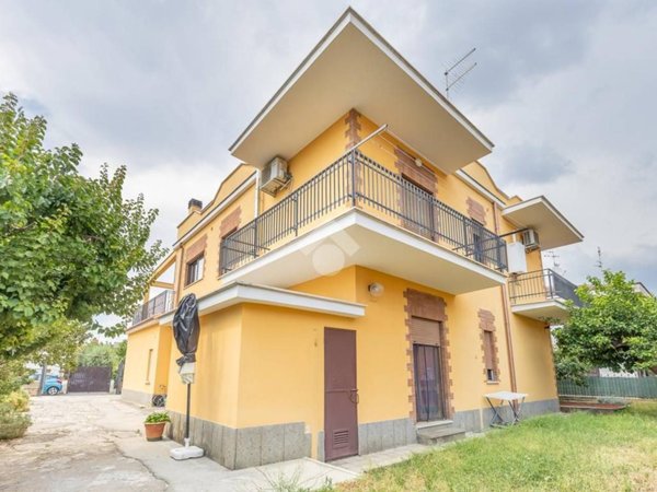 appartamento in vendita a Roma in zona Finocchio