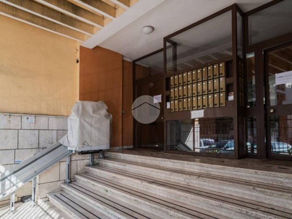 appartamento in vendita a Roma in zona Gianicolense