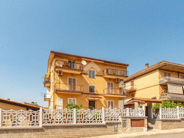 appartamento in vendita a Roma in zona Borghesiana