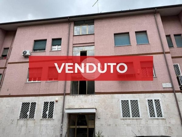 appartamento in vendita a Roma in zona Ostiense