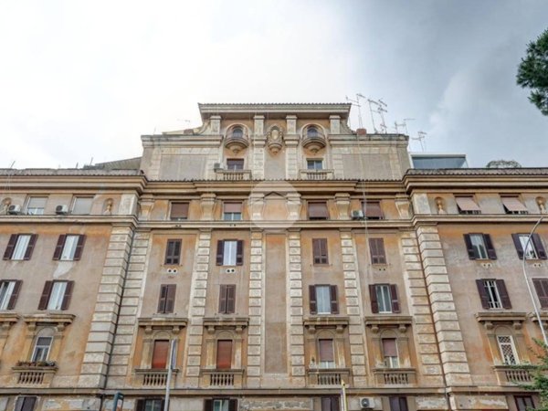 appartamento in vendita a Roma in zona Tuscolano