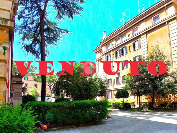 appartamento in vendita a Roma in zona Tuscolano