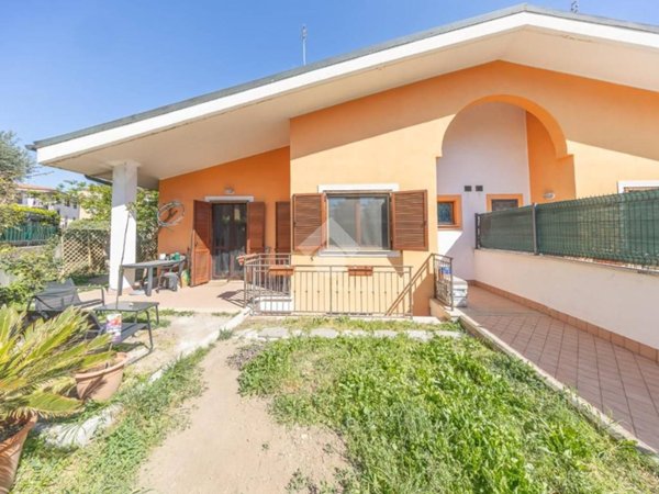 casa indipendente in vendita a Roma in zona Castelverde