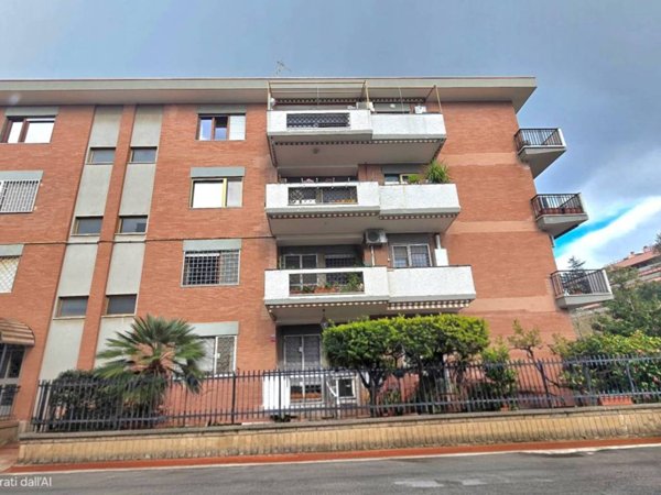 appartamento in vendita a Roma in zona Tor de' Cenci