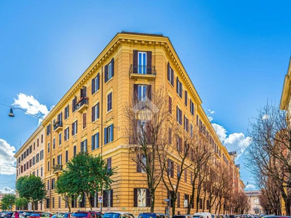 appartamento in vendita a Roma in zona Della Vittoria