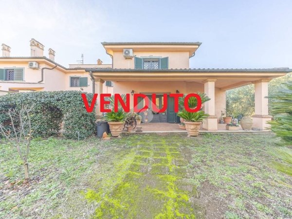 casa indipendente in vendita a Roma in zona Cinquina