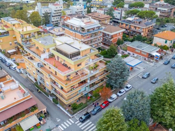 appartamento in vendita a Roma in zona Corviale