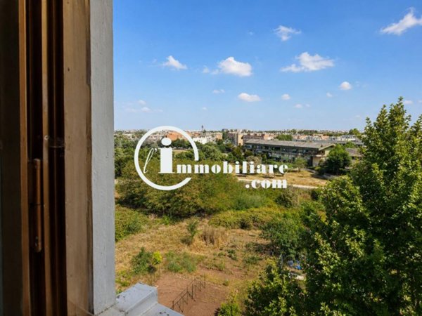 appartamento in vendita a Roma in zona Spinaceto