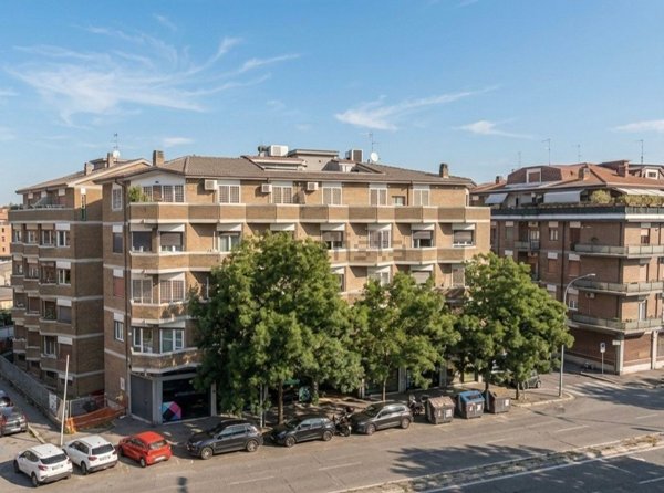 appartamento in vendita a Roma in zona San Saba - Ripa