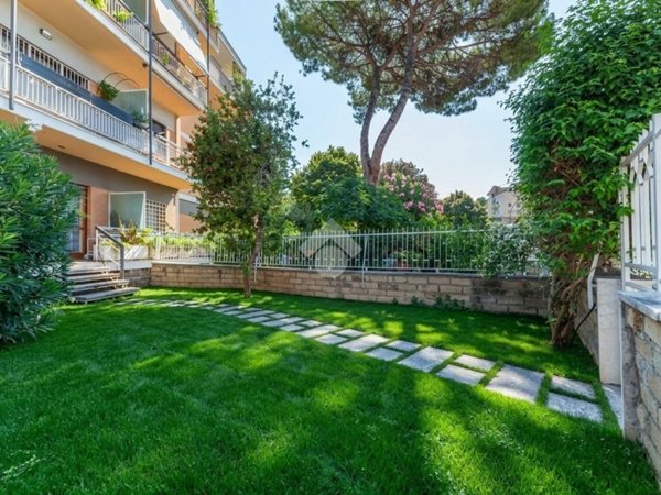 appartamento in vendita a Roma in zona Gianicolense