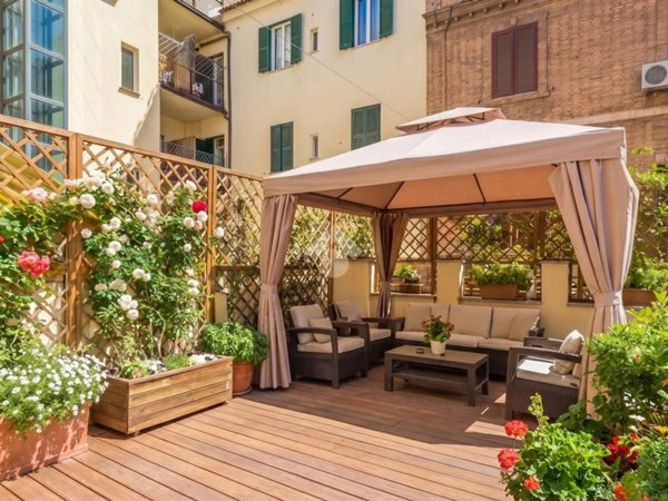 appartamento in vendita a Roma in zona Rione Prati