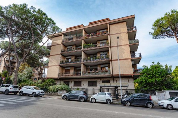 appartamento in vendita a Roma in zona Mostacciano