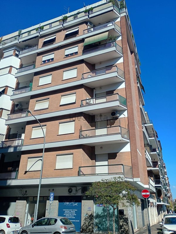 appartamento in vendita a Roma in zona Prenestino-Labicano