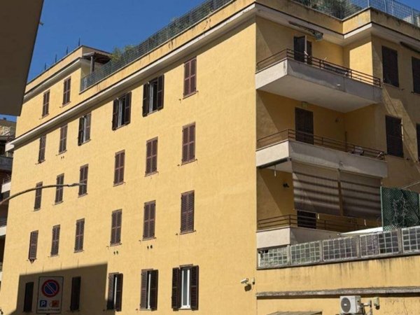 appartamento in vendita a Roma in zona Gianicolense